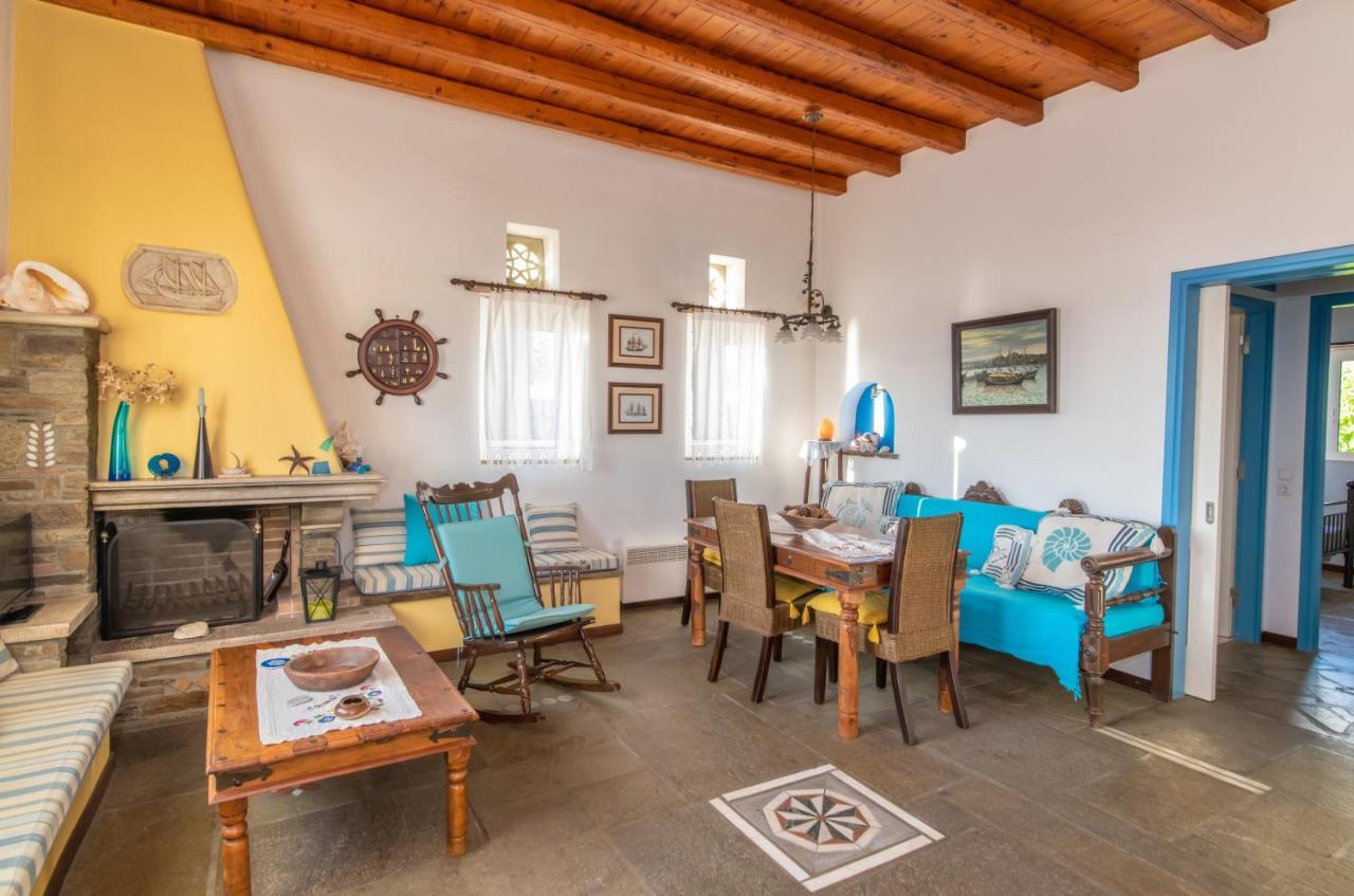 Traditional House By The Sea Isternia  Екстер'єр фото